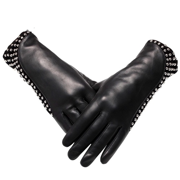Black Leather Stud Cashmere Lined Gloves - Picture 3 of 5